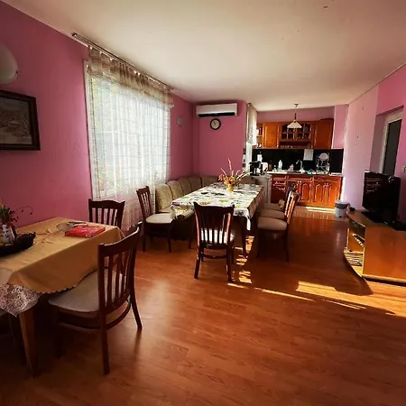 Diva أبريلتسي